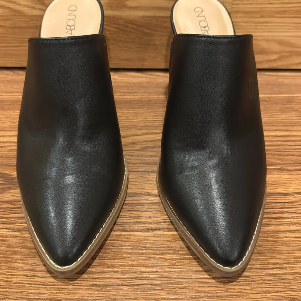 MAYA-PU ABOUND pointed block heels black mules. Size 9 1/2 M - Picture 3 of 14